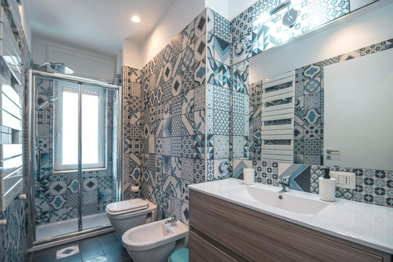 Hub Ferroviario - 12 Posti Letto Per Il Tuo Gruppo A Napoli Con Wifi E Netflix Bed & Breakfast Exterior photo