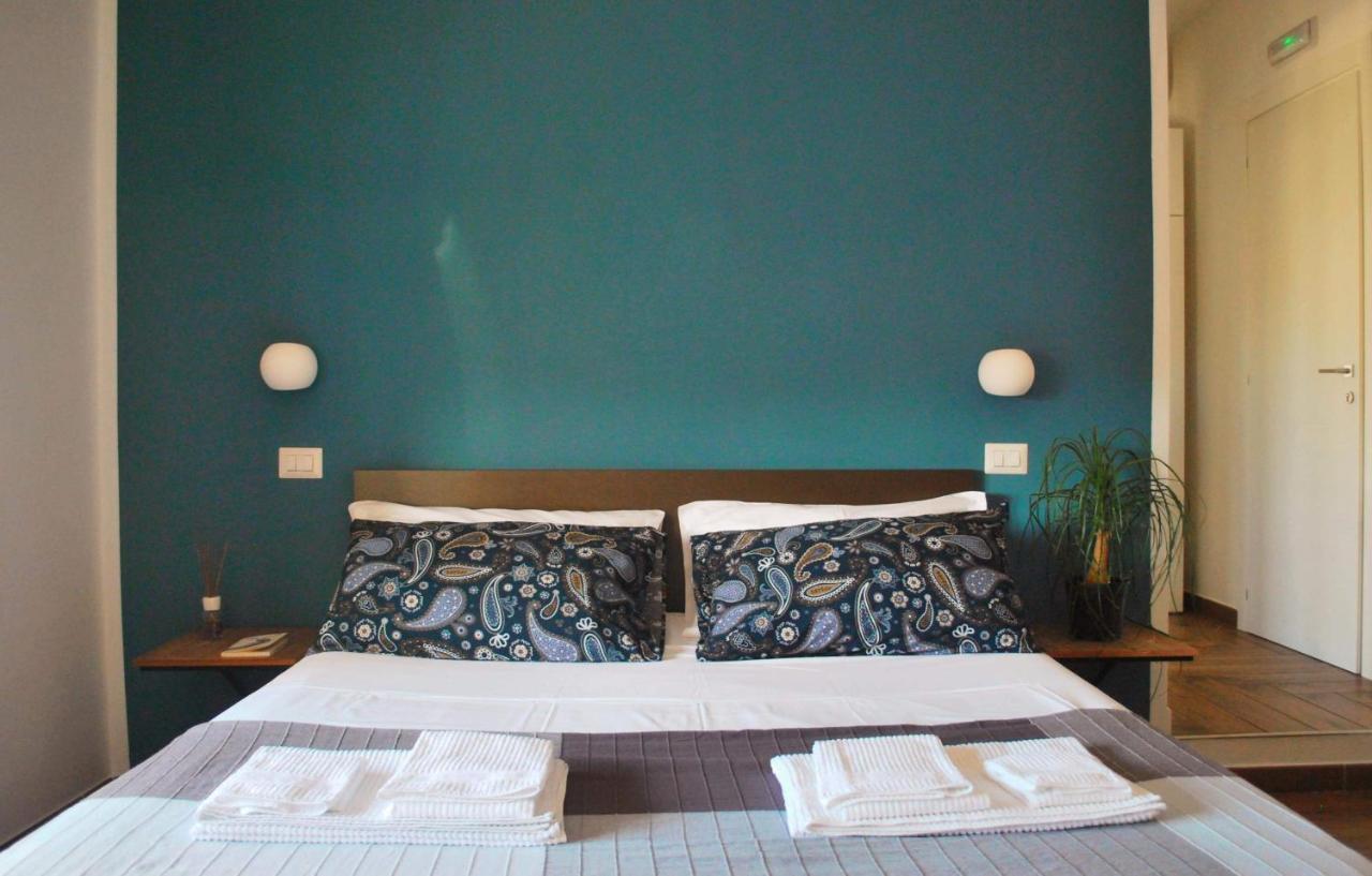 Hub Ferroviario - 12 Posti Letto Per Il Tuo Gruppo A Napoli Con Wifi E Netflix Bed & Breakfast Exterior photo