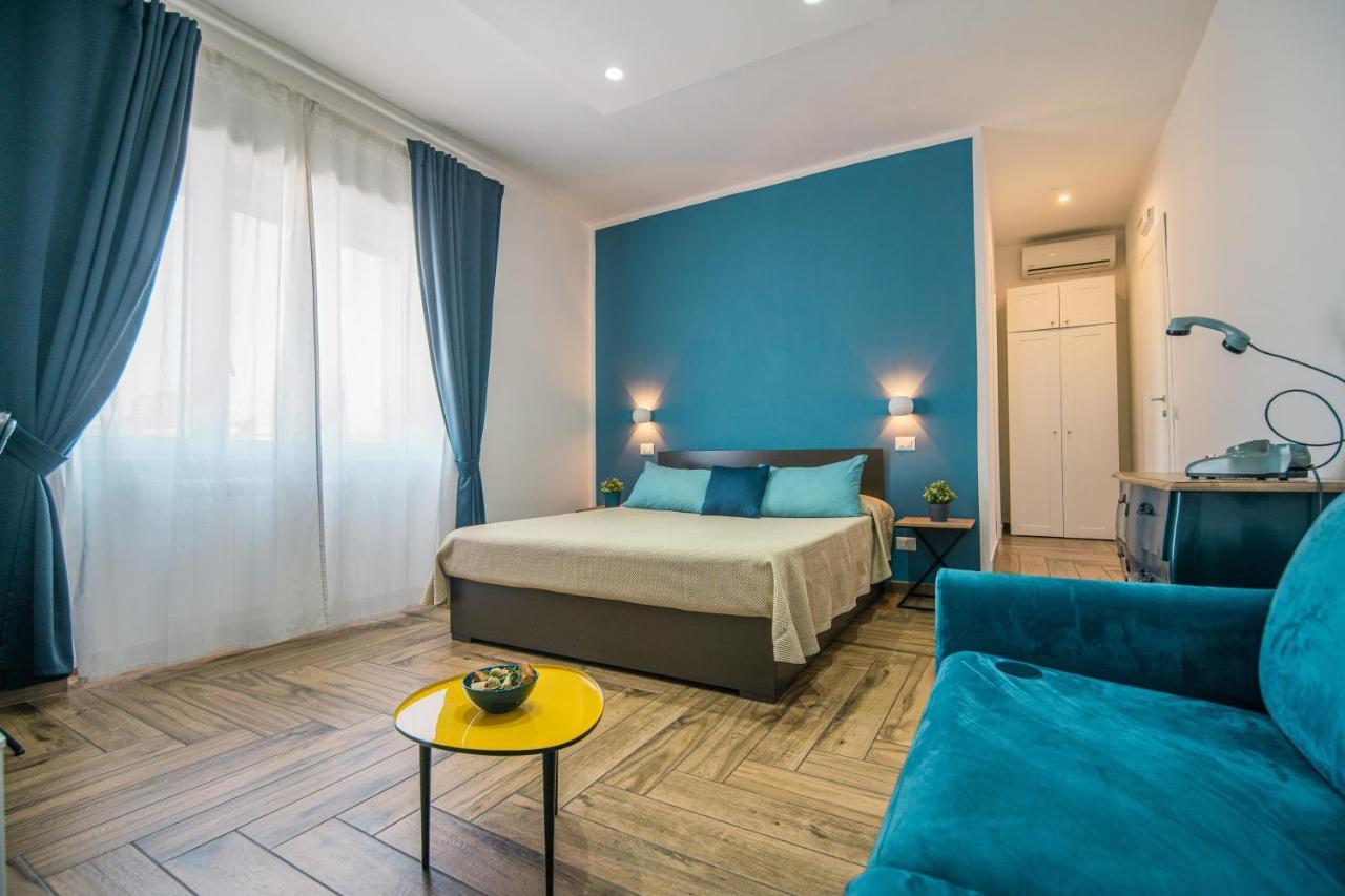 Hub Ferroviario - 12 Posti Letto Per Il Tuo Gruppo A Napoli Con Wifi E Netflix Bed & Breakfast Exterior photo